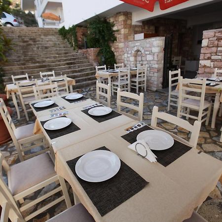 Hotel Prishtina Саранда Екстер'єр фото