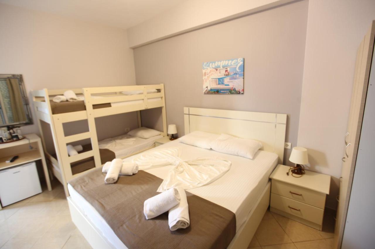 Hotel Prishtina Саранда Екстер'єр фото