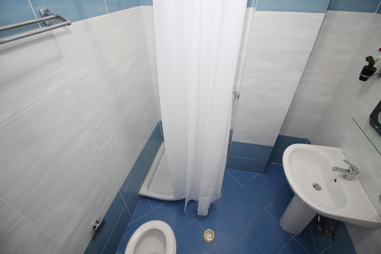 Hotel Prishtina Саранда Екстер'єр фото
