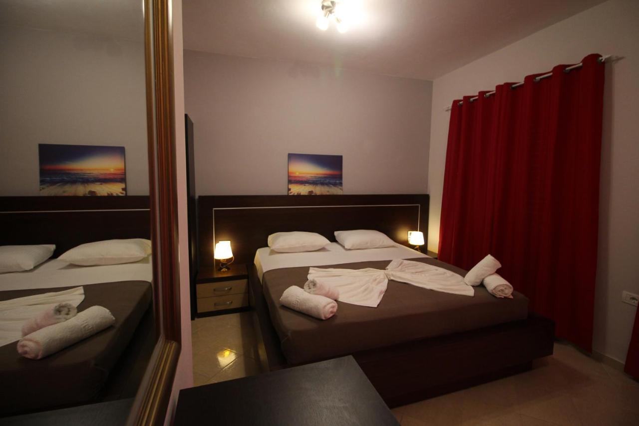 Hotel Prishtina Саранда Екстер'єр фото